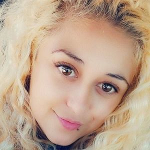 Meet your Posher, Marina